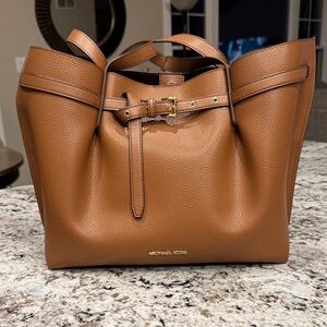 MICHAEL Michael Kors Emilia East West Center Zip  Brown Leather Tote Bag